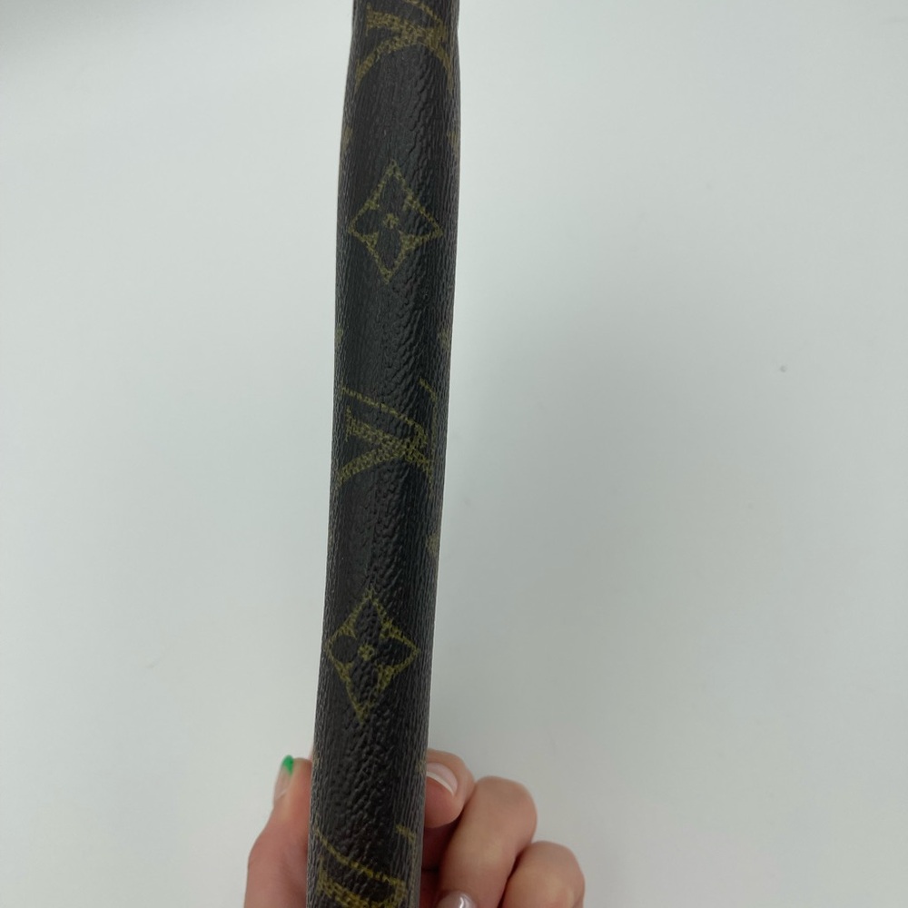 Authentic Preowned Louis Vuitton Zippy Wallet Monogram Brown Interior - Picture 2 of 9